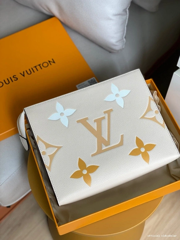 Official oldcobbler 26 TOILETRY VUITTON POUCH LOUIS 0813